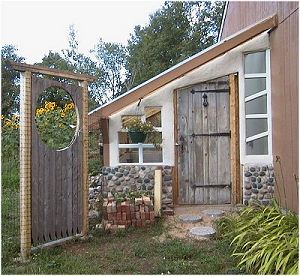 Stone & Tavertine Cement Greenhouse, 2003